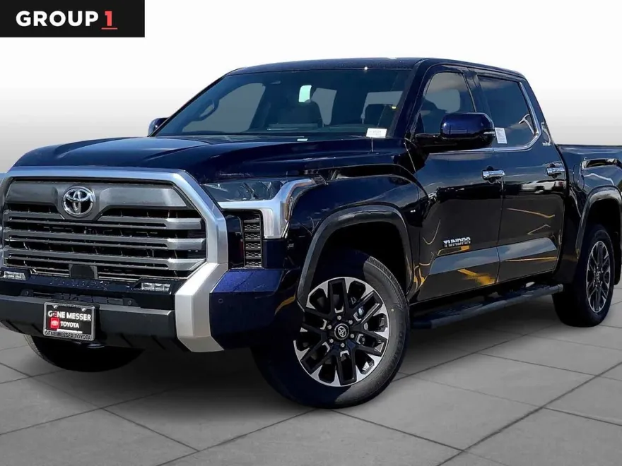 2026 Toyota Tundra Limited CrewMax photo 1