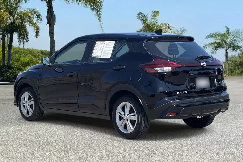 2024 Nissan Kicks S photo 1