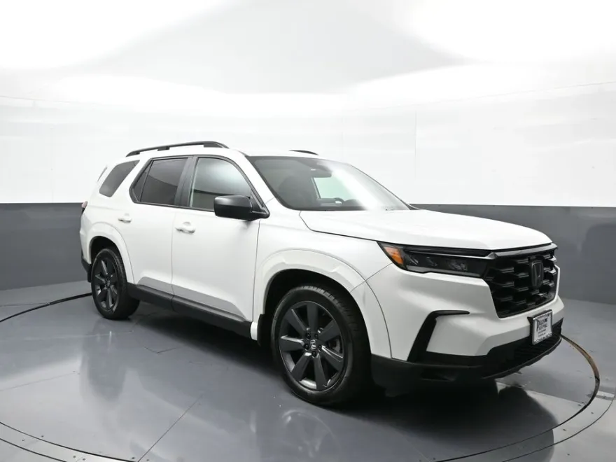 2023 Honda Pilot Sport photo 1
