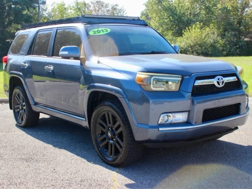 2013 Toyota 4Runner SR5 photo 1
