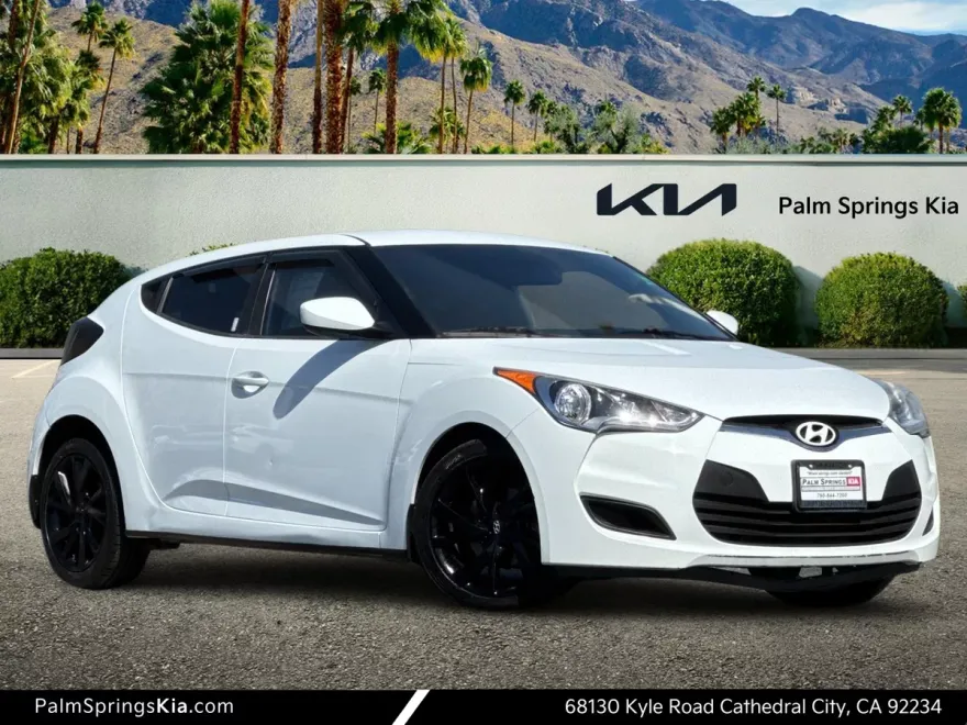 2016 Hyundai Veloster Base photo 1