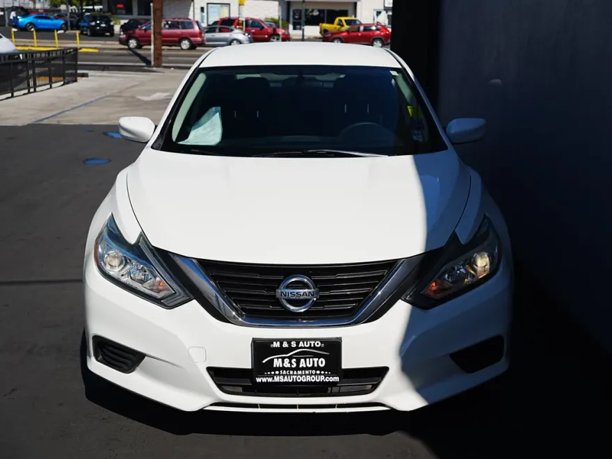 2018 Nissan Altima 2.5 S photo 1