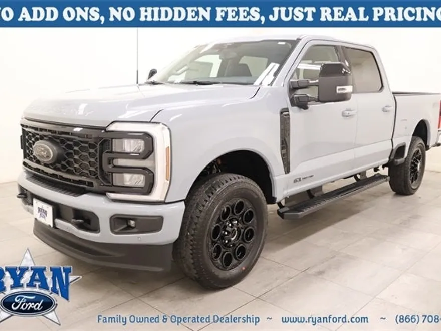 2025 Ford F-250 Lariat photo 1
