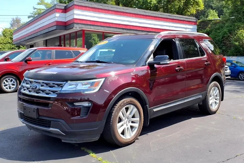 2018 Ford Explorer XLT photo 1