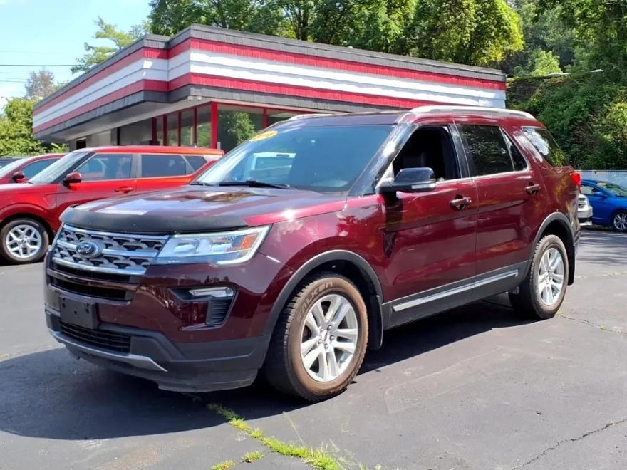 2018 Ford Explorer XLT photo 1