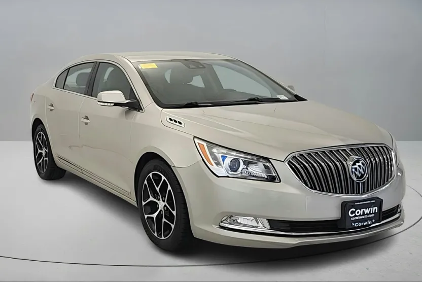 2016 Buick LaCrosse Sport Touring photo 1
