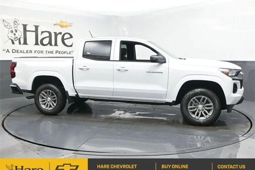 2026 Chevrolet Colorado LT photo 1