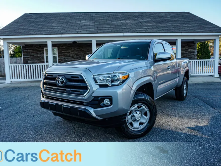 2016 Toyota Tacoma SR5 photo 1
