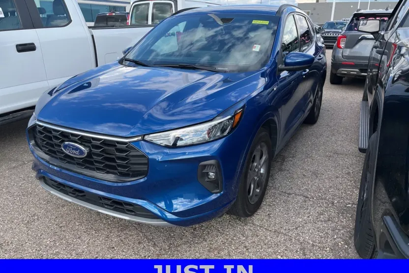 2023 Ford Escape ST-Line Select photo 1