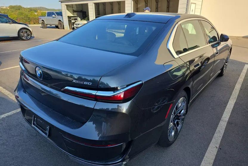2025 Bmw i7 xDrive60 photo 1