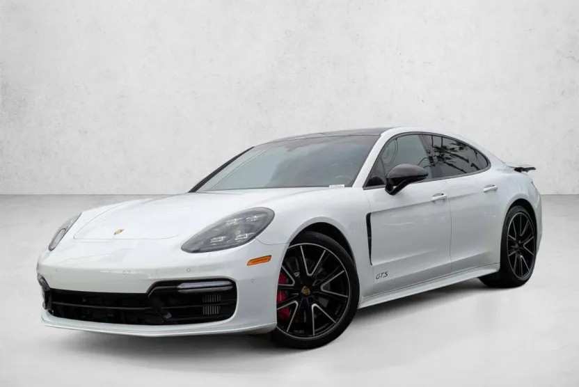 2019 Porsche Panamera GTS photo 1