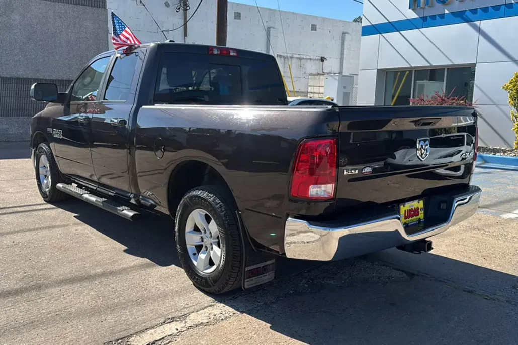 2017 Ram 1500 SLT photo 1