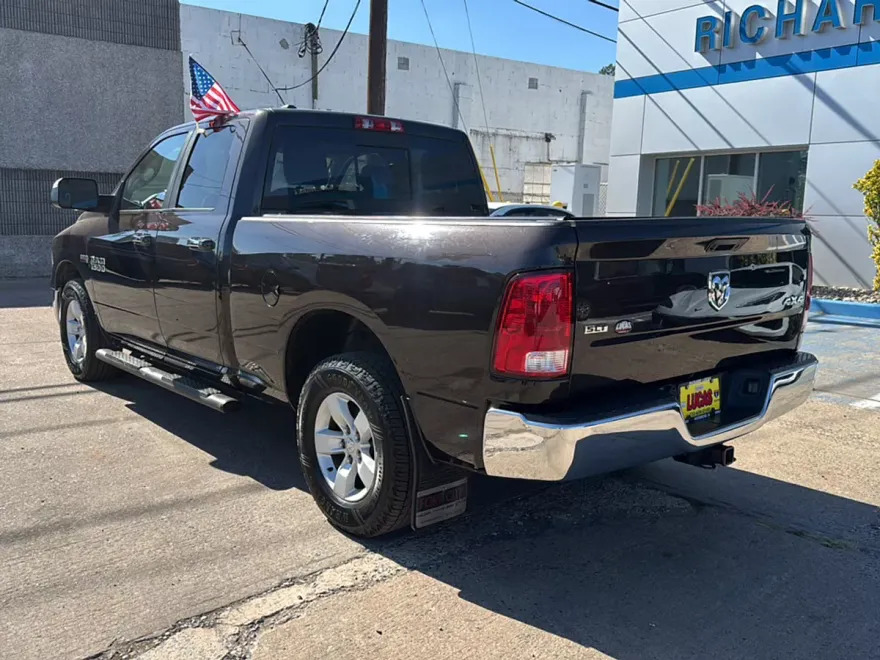 2017 Ram 1500 SLT photo 1