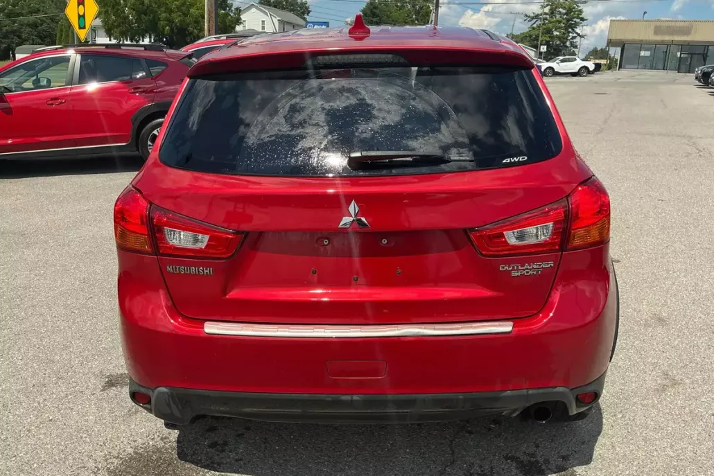 2017 Mitsubishi Outlander Sport ES photo 1