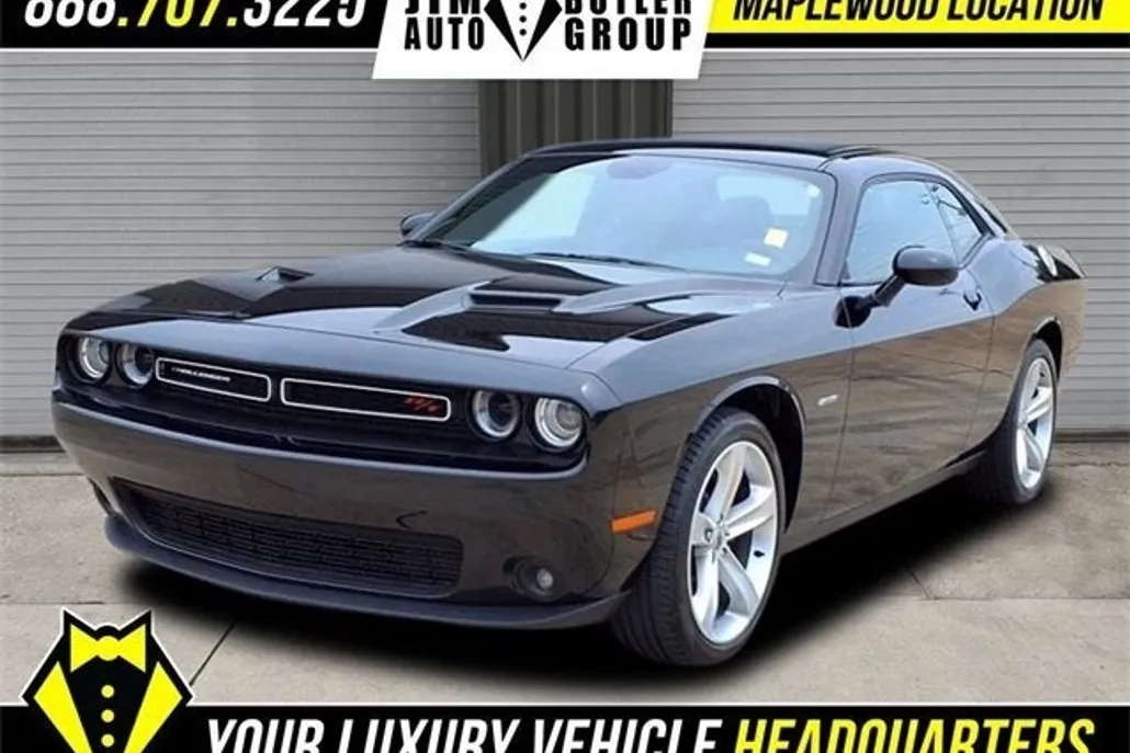 2017 Dodge Challenger R/T photo 1