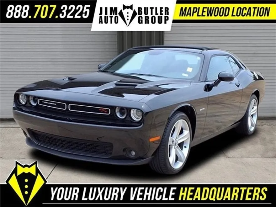 2017 Dodge Challenger R/T photo 1