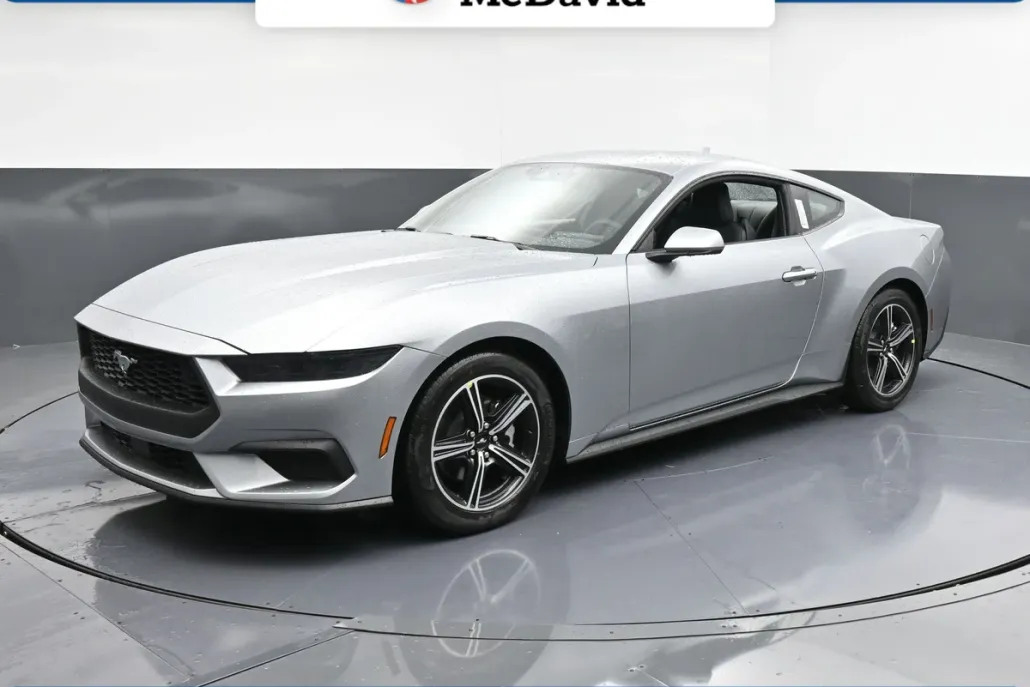 2025 Ford Mustang EcoBoost photo 1