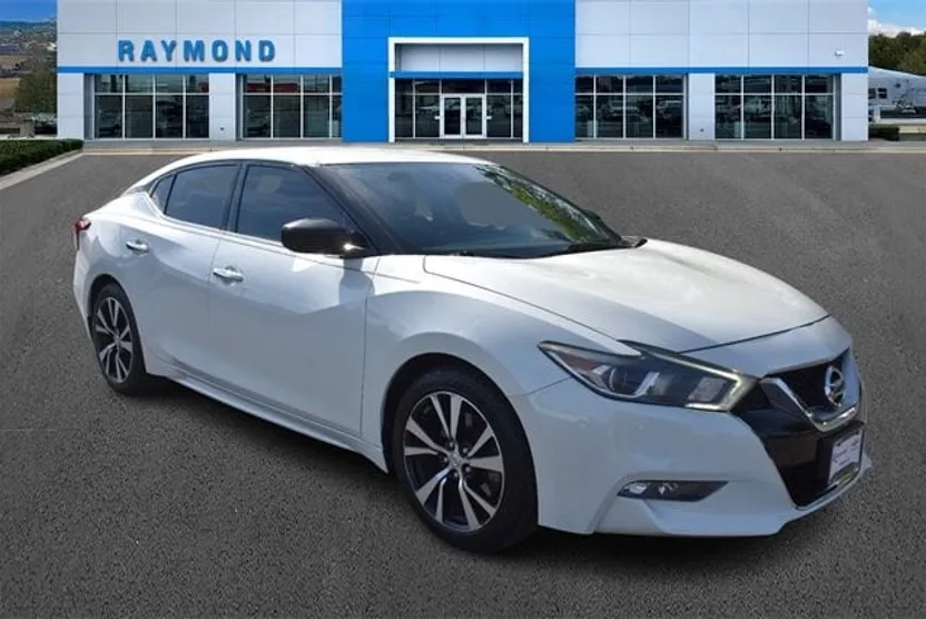 2017 Nissan Maxima S photo 1