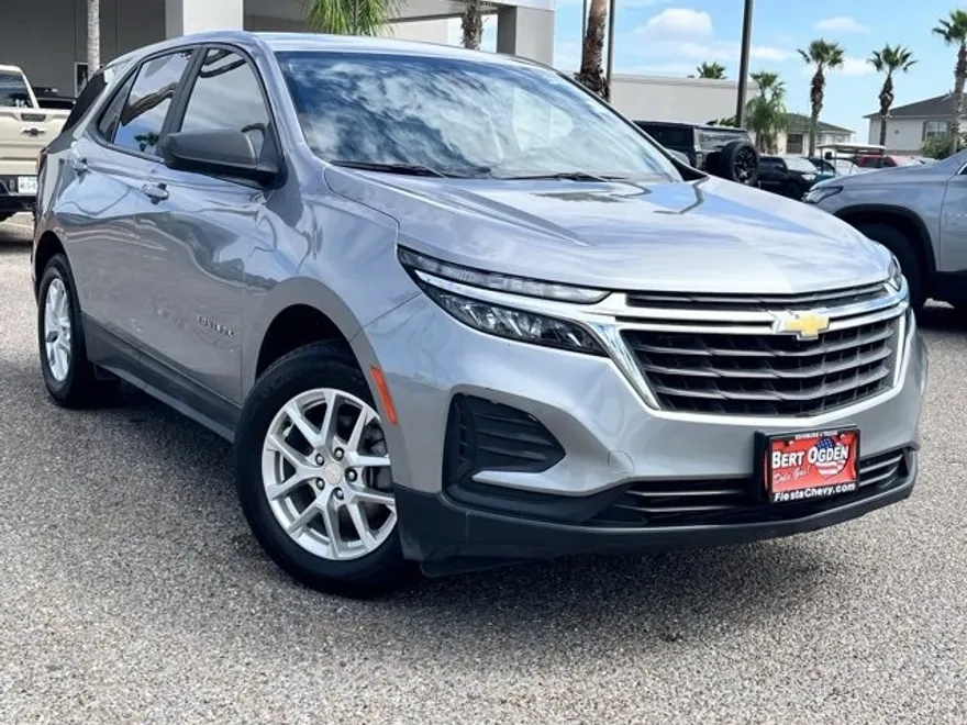 2024 Chevrolet Equinox LS photo 1