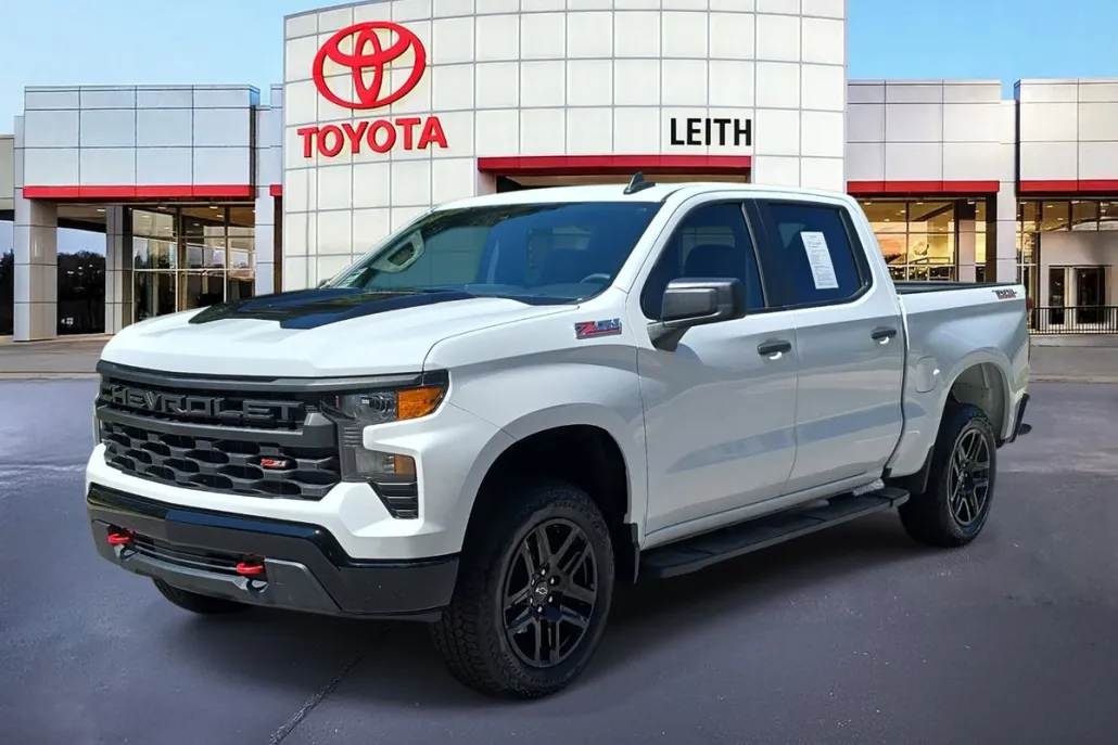 2024 Chevrolet Silverado 1500 Custom Trail Boss photo 1