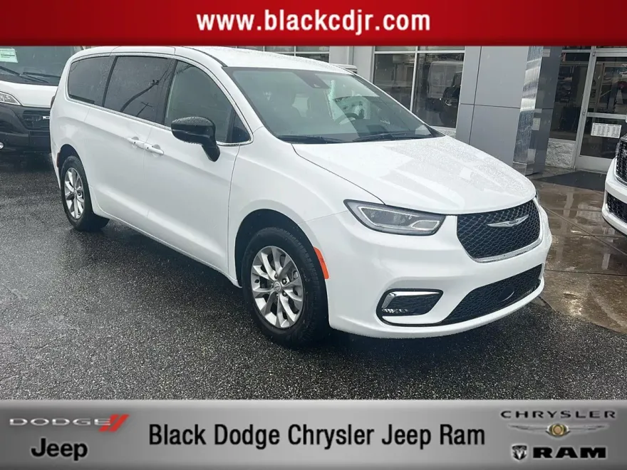 2026 Chrysler Pacifica photo 1