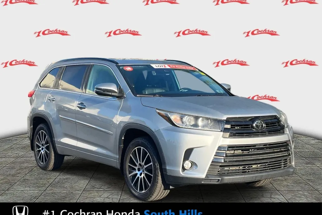 2018 Toyota Highlander SE photo 1