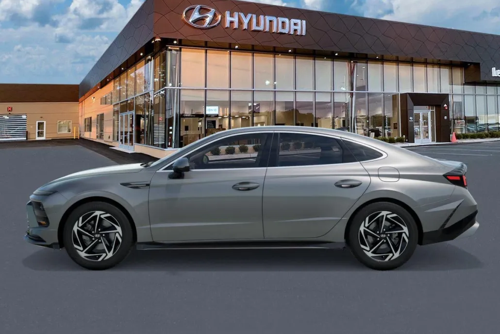2026 Hyundai Sonata SEL Sport photo 1