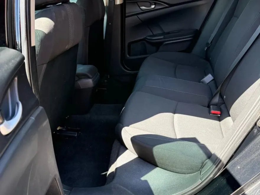2017 Honda Civic LX photo 1