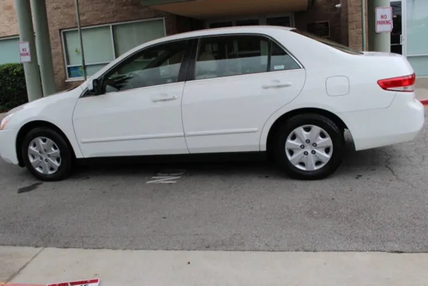 2004 Honda Accord LX photo 1