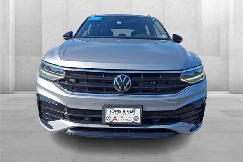 2023 Volkswagen Tiguan SE R-Line Black photo 1