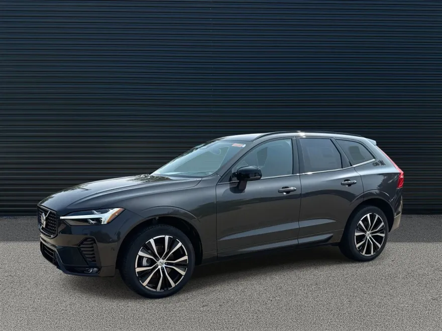 2025 Volvo XC60 B5 Plus photo 1
