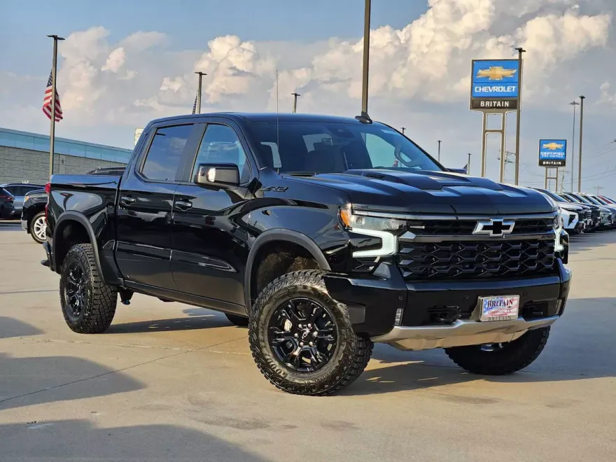 2026 Chevrolet Silverado 1500 ZR2 photo 1