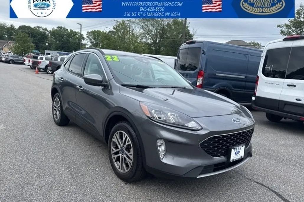 2022 Ford Escape SEL photo 1