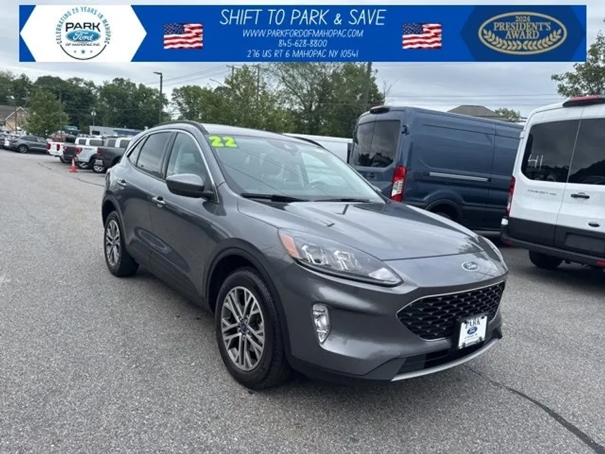 2022 Ford Escape SEL photo 1