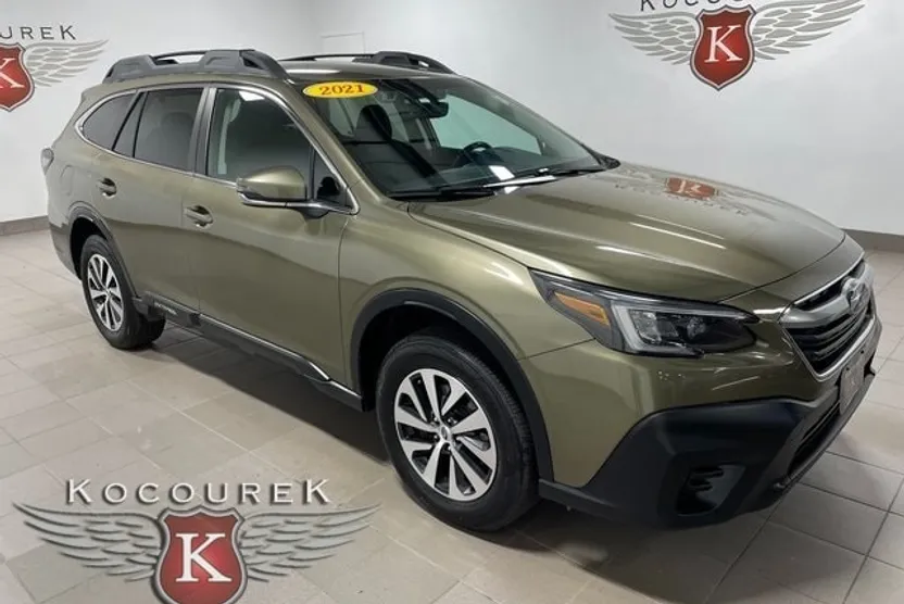 2021 Subaru Outback Premium photo 1
