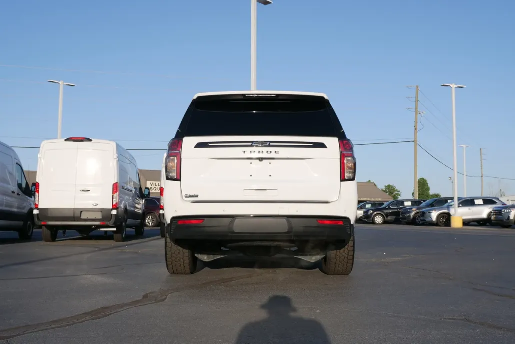 2023 Chevrolet Tahoe Z71 photo 1