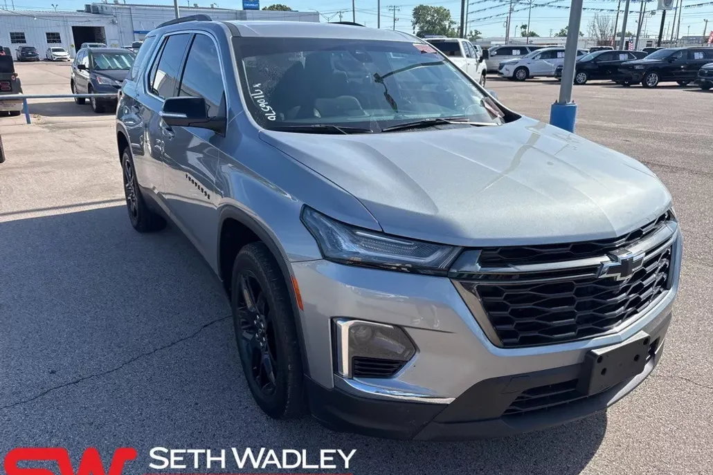 2023 Chevrolet Traverse Leather photo 1