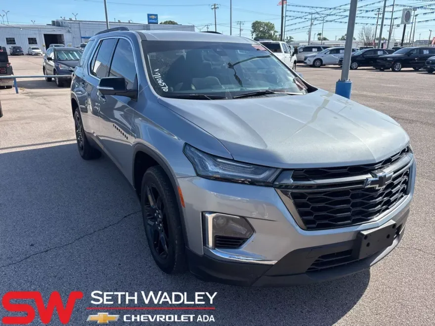 2023 Chevrolet Traverse Leather photo 1