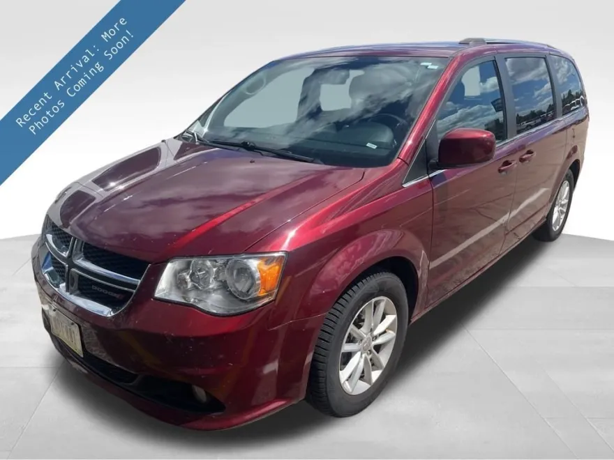 2019 Dodge Grand Caravan SXT photo 1