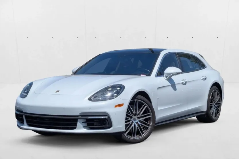 2018 Porsche Panamera Sport Turismo 4S photo 1