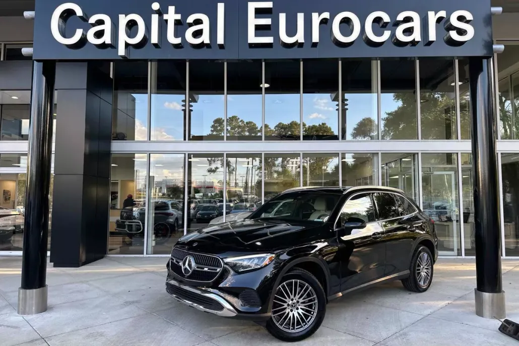 2024 Mercedes Benz GLC 300 4MATIC photo 1