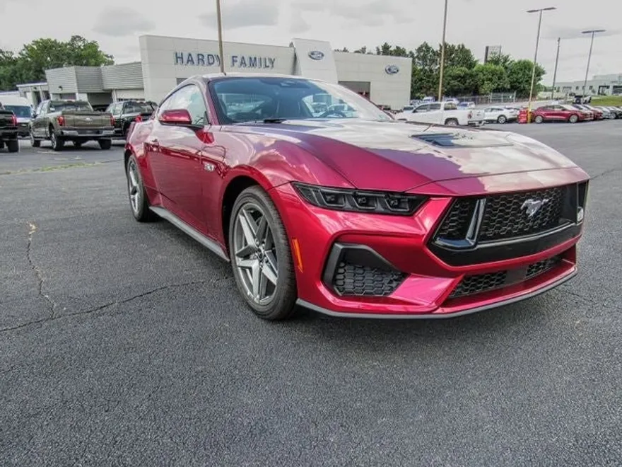2025 Ford Mustang GT photo 1