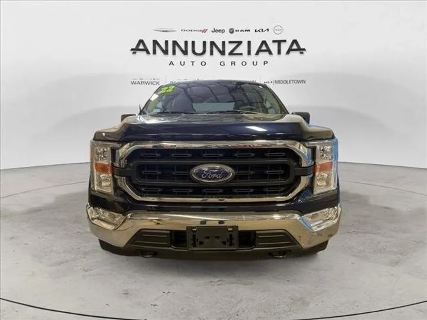 2022 Ford F-150 XLT photo 2