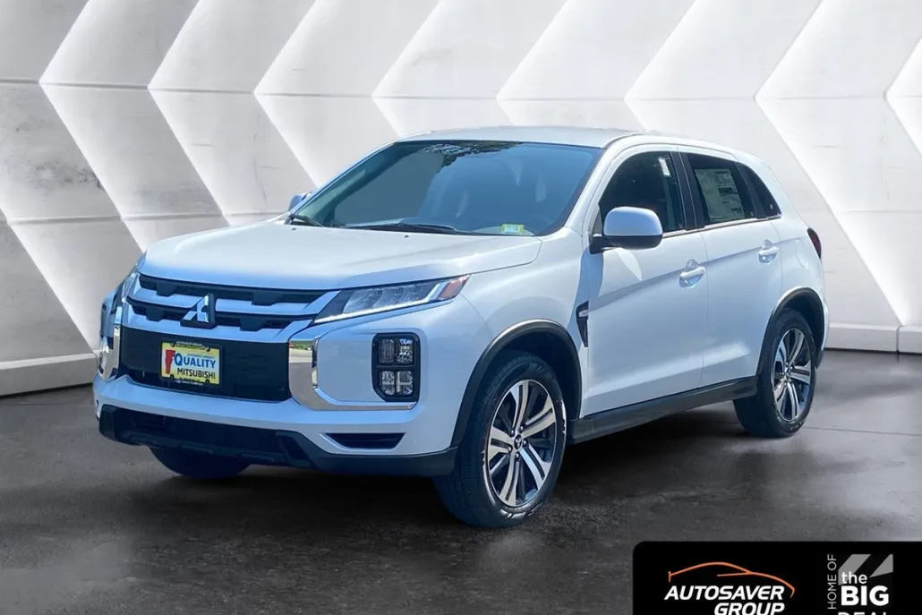 2025 Mitsubishi Outlander Sport ES photo 1