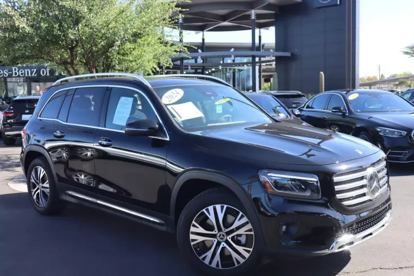 2024 Mercedes Benz GLB 250 photo 1