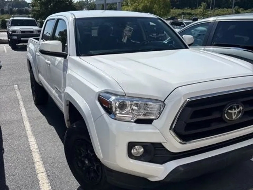 2022 Toyota Tacoma SR5 V6 photo 1