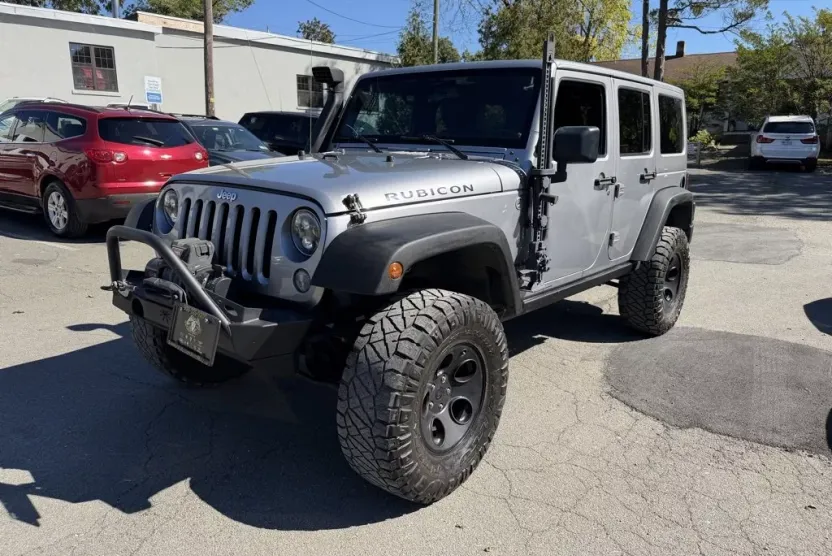 2015 Jeep Wrangler Unlimited Rubicon photo 1