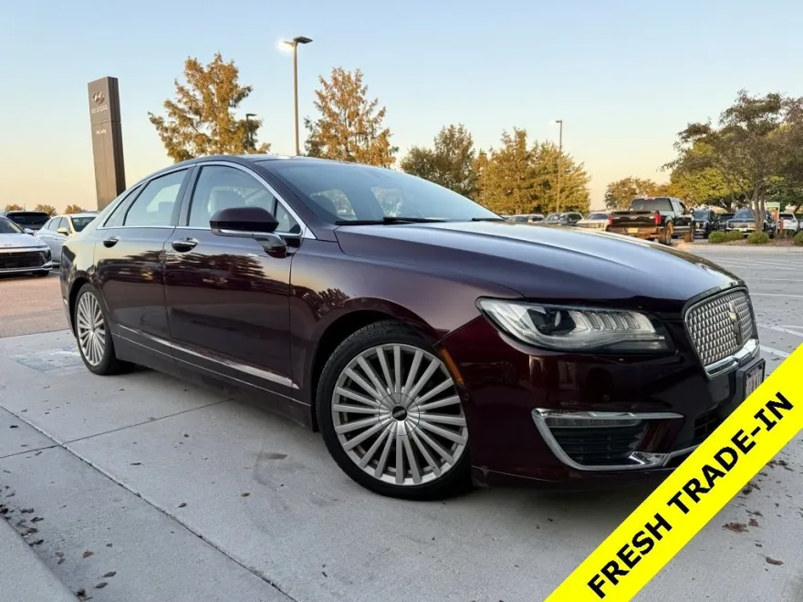2017 Lincoln MKZ Reserve photo 1