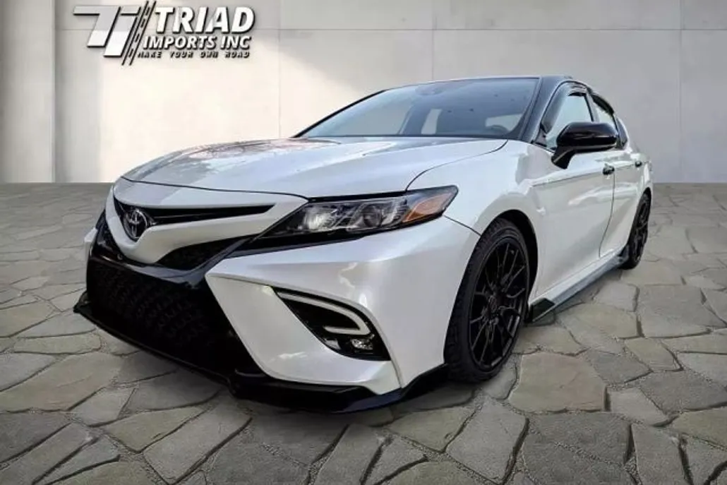 2020 Toyota Camry TRD V6 photo 1