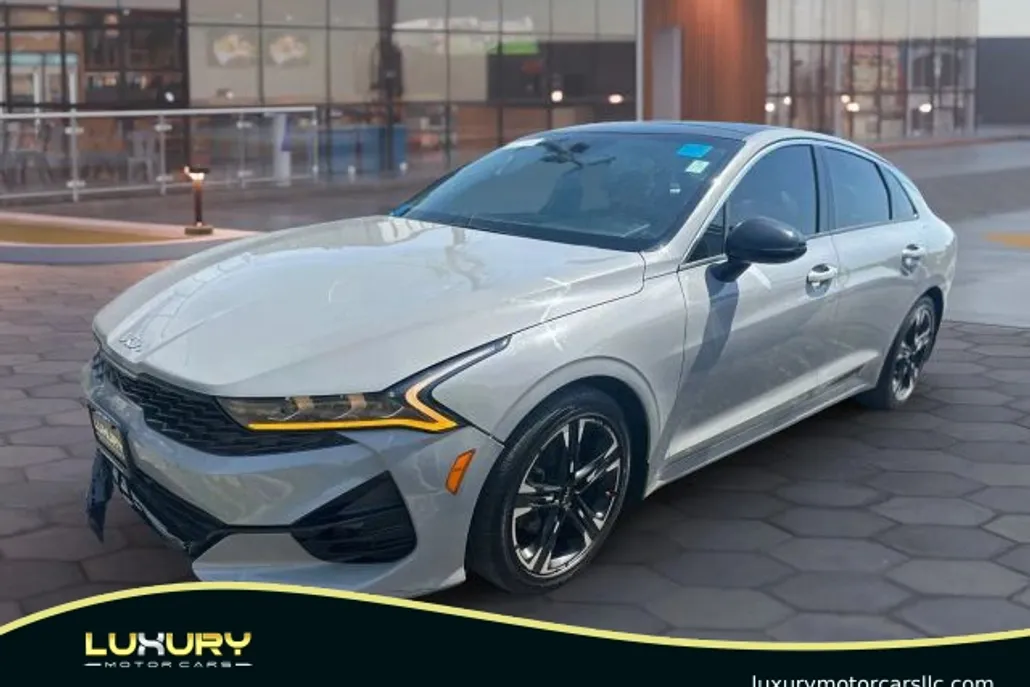 2022 Kia K5 GT-Line photo 1